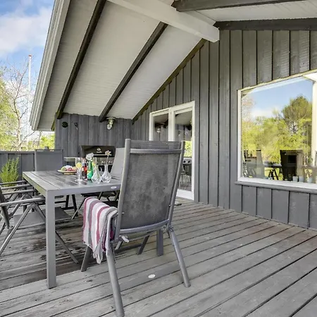 3 Bedroom Awesome In *