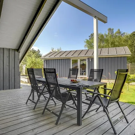 3 Bedroom Awesome In *